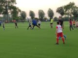 Laatste training S.K.N.W.K. JO9-1 van seizoen 2022-2023 (partijtje tegen de ouders) (20/178)